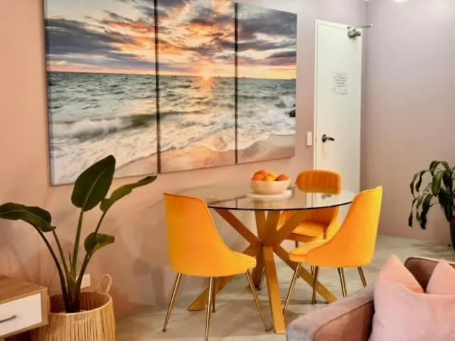 Burleigh Heads Koala Park Pool & Parking Apartment Gold Coast Australia